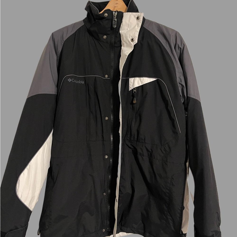 Columbia Men's Black and Gray Ski Jacket